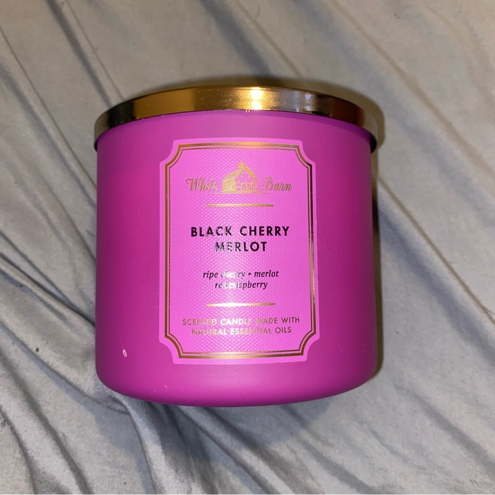 BRAND NEW white barn black cherry merlot scented candle